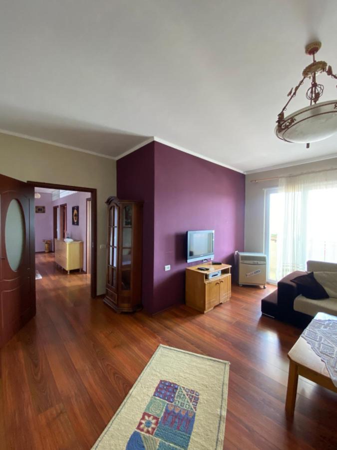 Stay The Night Shkodra Apartment City Centre Eksteriør bilde